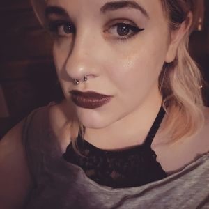 Meet your Posher, Cora